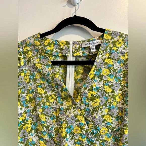 Urban Revivo Petra Yellow Retro Floral Wrap Puff Sleeve Mini Dress - Picture 3 of 6